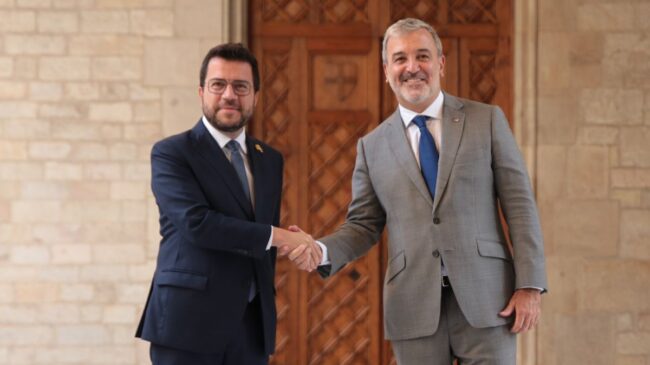 Aragonès y Collboni acercan posturas y pactan construir vivienda pública en Barcelona