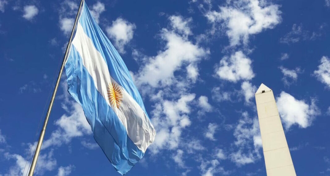 Argentina en crisis: las medidas del gobierno para mitigar la devaluación y la inflación