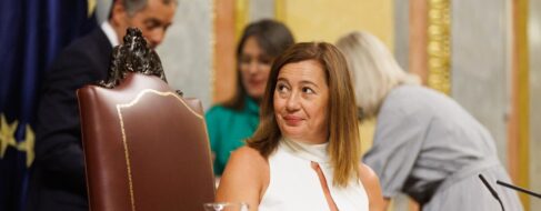 Armengol convenció a Feijóo para hacer su investidura a final de mes: él sólo pidió 10 días