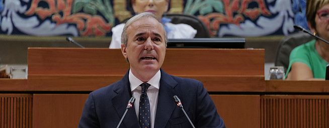 Jorge Azcón es investido presidente de Aragón con el apoyo de Vox y el PAR