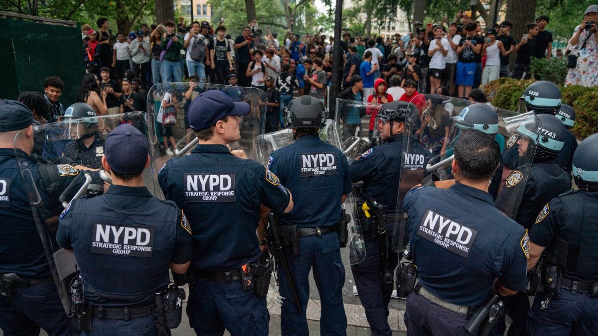 Dos ‘streamers’ causan el caos en las calles de Nueva York al anunciar que regalarían consolas