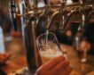¿Una final de Mundial sin pubs ni cerveza? Indignación en Inglaterra por la normativa