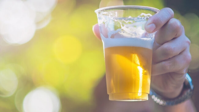 La verdad detrás de las cervezas con limón: menos recomendables de lo que parecen