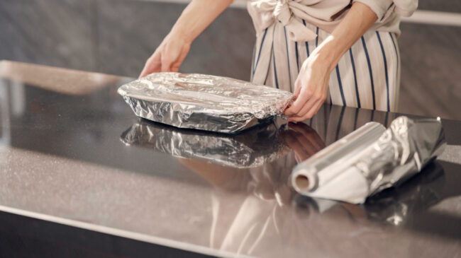 Cocinar con aluminio: los síes y noes a tener en cuenta con esta práctica