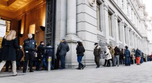 Los particulares desinflan el boom de las letras del Tesoro tras el giro de la banca en depósitos