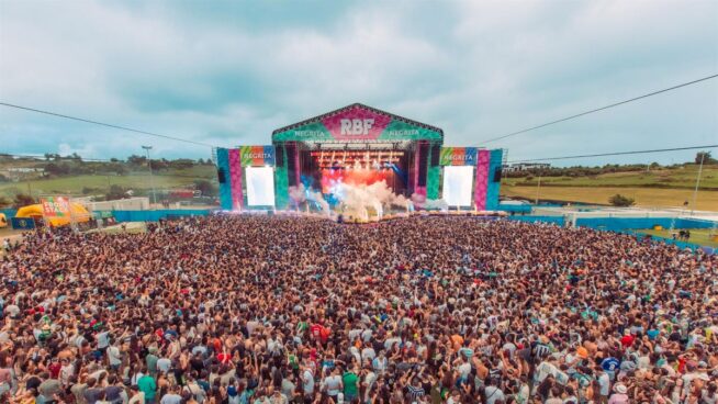 Consumo expedienta a un festival de música por prohibir el acceso con comida y bebida