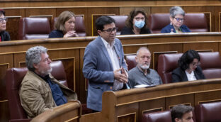 Los comunes defienden el «olvido penal» de la amnistía para desbloquear la investidura
