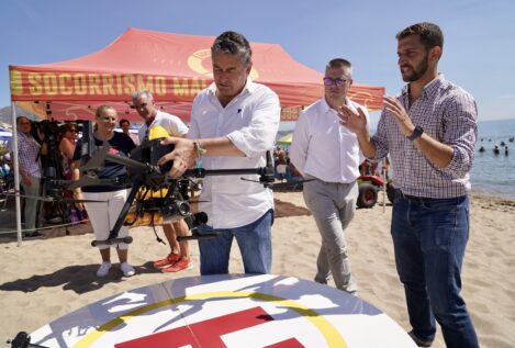 Málaga amplía un pionero sistema de vigilancia con drones en sus playas
