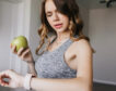 Los riesgos de la dieta OMAD y su teoría de una comida al día