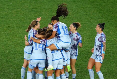 España pasa por primera vez a cuartos de final en el Mundial femenino tras golear a Suiza