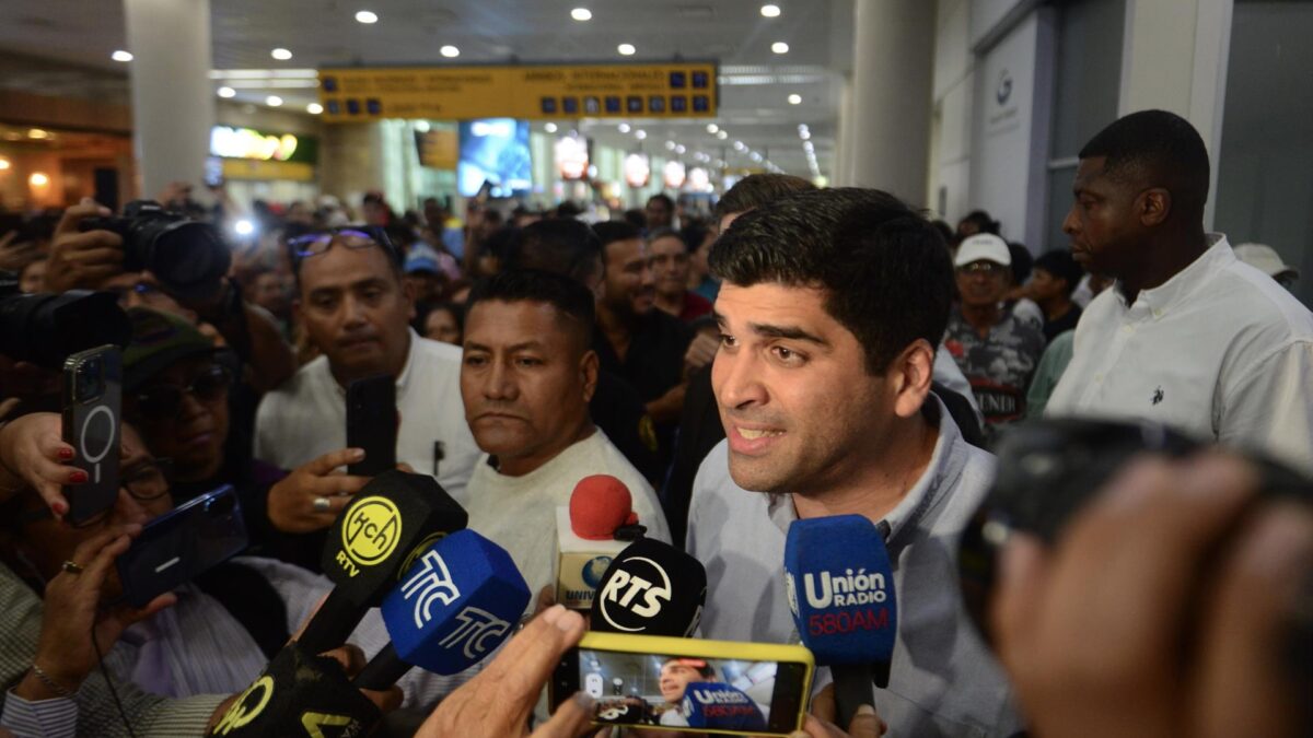 El candidato presidencial Otto Sonnenholzner escapa ileso de un tiroteo en Ecuador