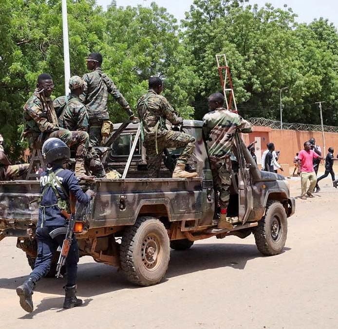 Evacuados de Níger una veintena de españoles tras el golpe de Estado en el país africano