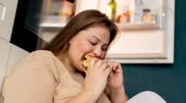 Hambre emocional: la realidad detrás de comer por impulsos ajenos a la nutrición