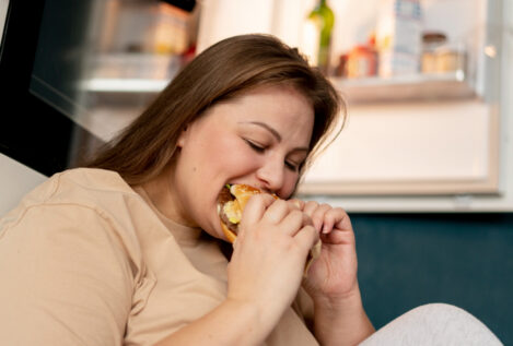 Hambre emocional: la realidad detrás de comer por impulsos ajenos a la nutrición