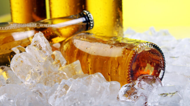 Hard seltzer: los peligros detrás de estos refrescos alcohólicos de moda