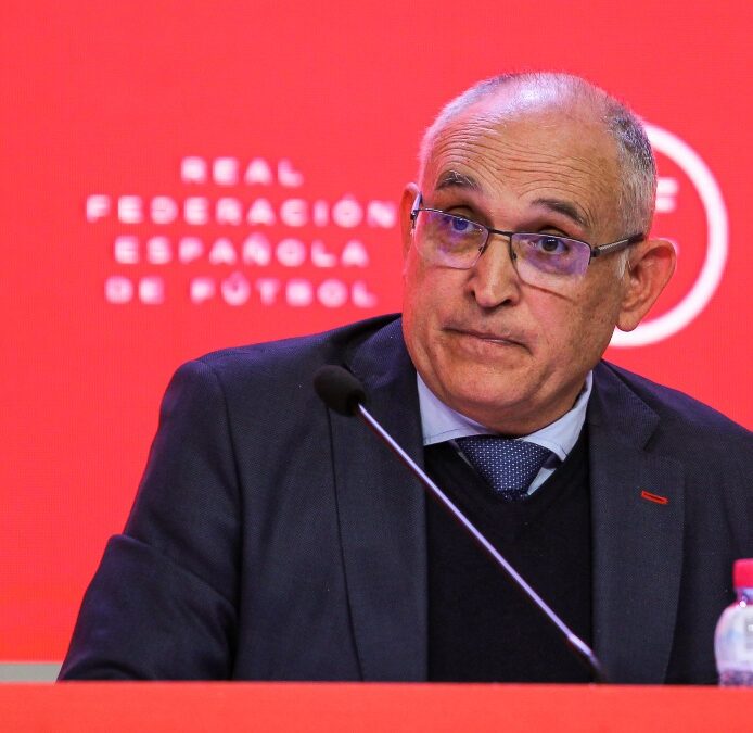 El 'dos' de Rubiales acude a la UEFA para denunciar al Gobierno por «intervencionismo»