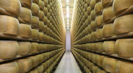 Un italiano muere aplastado al caerle encima varias toneladas de queso Grana Padano
