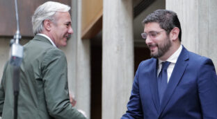 El PP firma un acuerdo con Vox para gobernar en Aragón y le entrega dos consejerías
