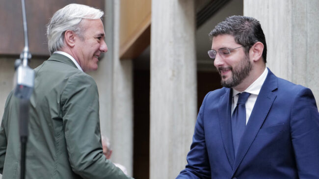 El PP firma un acuerdo con Vox para gobernar en Aragón y le entrega dos consejerías