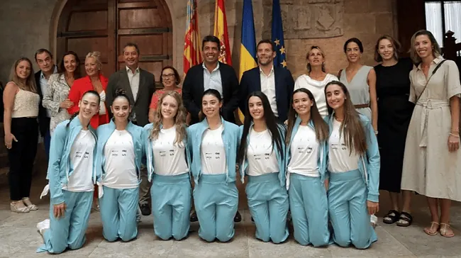 ¿Por qué nadie hizo caso a Mazón cuando no quiso que las gimnastas posaran de rodillas?