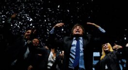 Quién es Milei, el candidato que pide dolarizar Argentina y acabar con la «casta política»