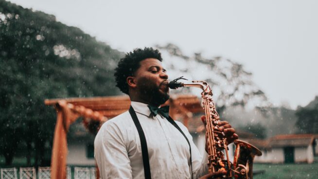 Melodía fluida de saxofón