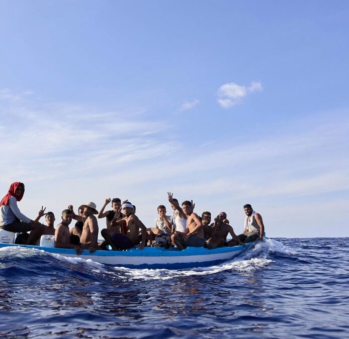 Mueren 41 inmigrantes en un naufragio frente a la isla italiana de Lampedusa