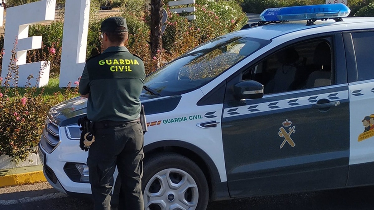 Dos muertos en Cañete la Real (Málaga) al salir de la vía y caer su coche por un barranco