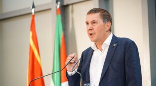 Otegi se postula como candidato de Bildu a las elecciones vascas