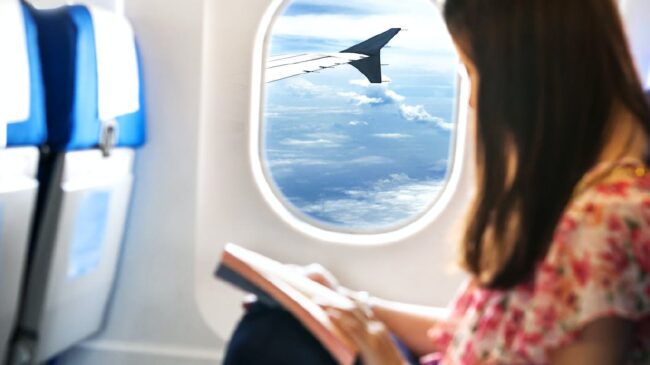 Más allá del 'jet lag': ¿cómo afecta a nuestro organismo viajar en avión?