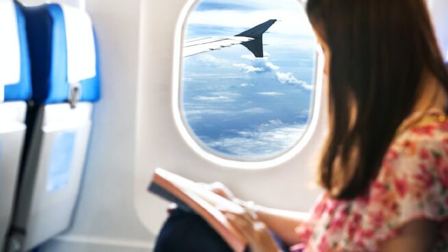 Más allá del 'jet lag': ¿cómo afecta a nuestro organismo viajar en avión?