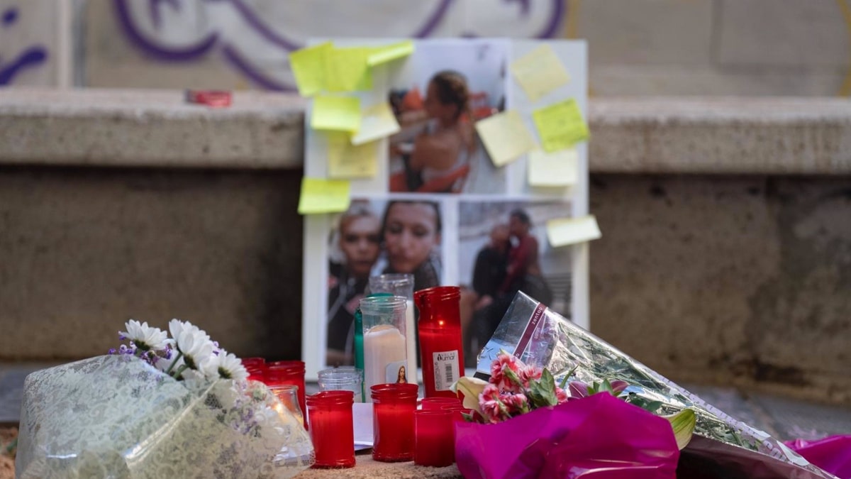 El Ayuntamiento pagará el funeral de la chica que murió en Barcelona tras caerle una palmera