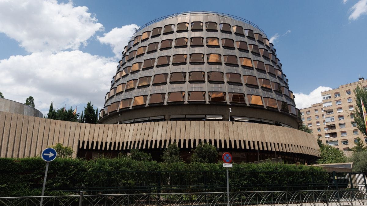 El PSOE recurre al TC para intentar ganar un escaño en Madrid que le libere de Junts