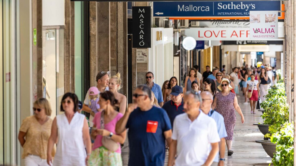 El milagro de Canarias, Baleares y Madrid: crecen un 62% más que la media nacional