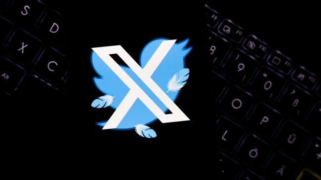 Así es como puedes cambiar en iPhone la X de Twitter por el icono del pajarito