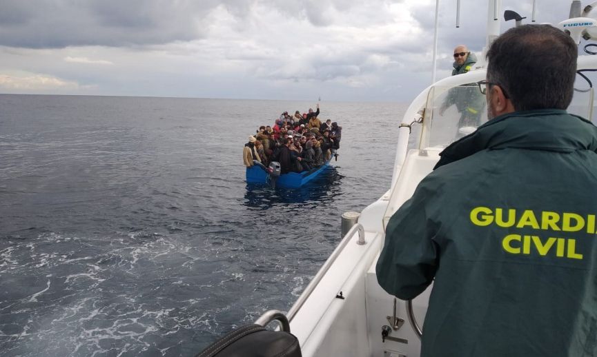Guardias civiles exigen refuerzos ante la oleada de pateras en las costas del Mediterráneo