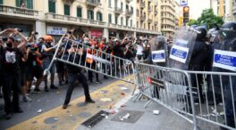 Los sindicatos policiales critican la reunión de Díaz y Puigdemont: «Tira el trabajo por tierra»