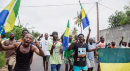 La junta golpista de Gabón designa «presidente de transición» a un opositor del expresidente