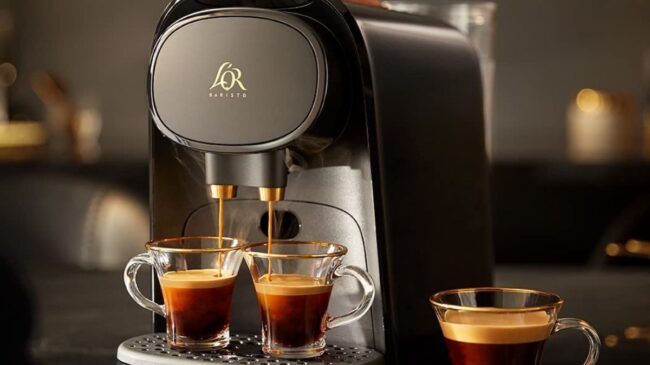 Café a tu gusto y en casa cuando quieras con esta cafetera Philips ¡ahora casi a mitad de precio!