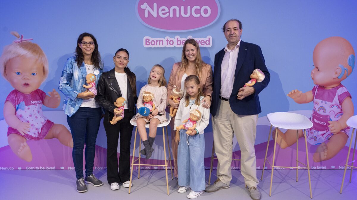 Famosa presenta sus nuevos Nenuco con síndrome de Down e implante coclear