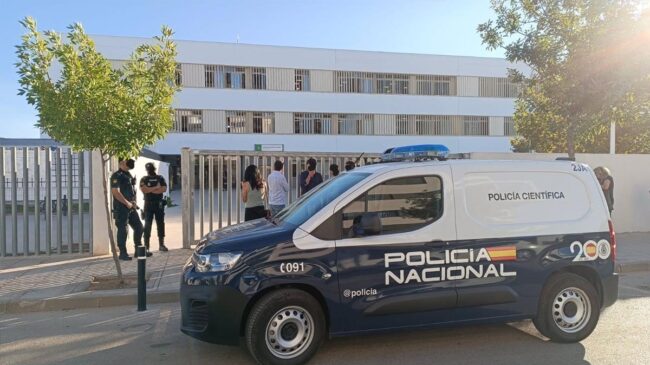 Un estudiante apuñala a varios profesores y alumnos en un instituto de Jerez de la Frontera