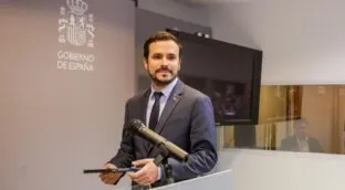 Alberto Garzón, de ministro a doctorando sin beca tras su paso frustrado por la consultoría