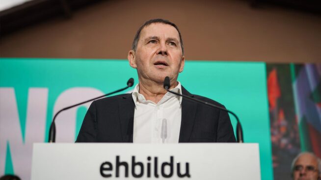 Otegi presiona a Sánchez al convocar una manifestación para abrir «el debate territorial»