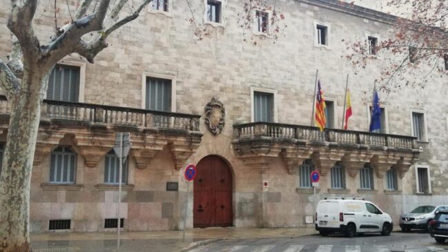 Cuatro hombres se enfrentan a 240 años de cárcel por violar en grupo a una menor en Palma