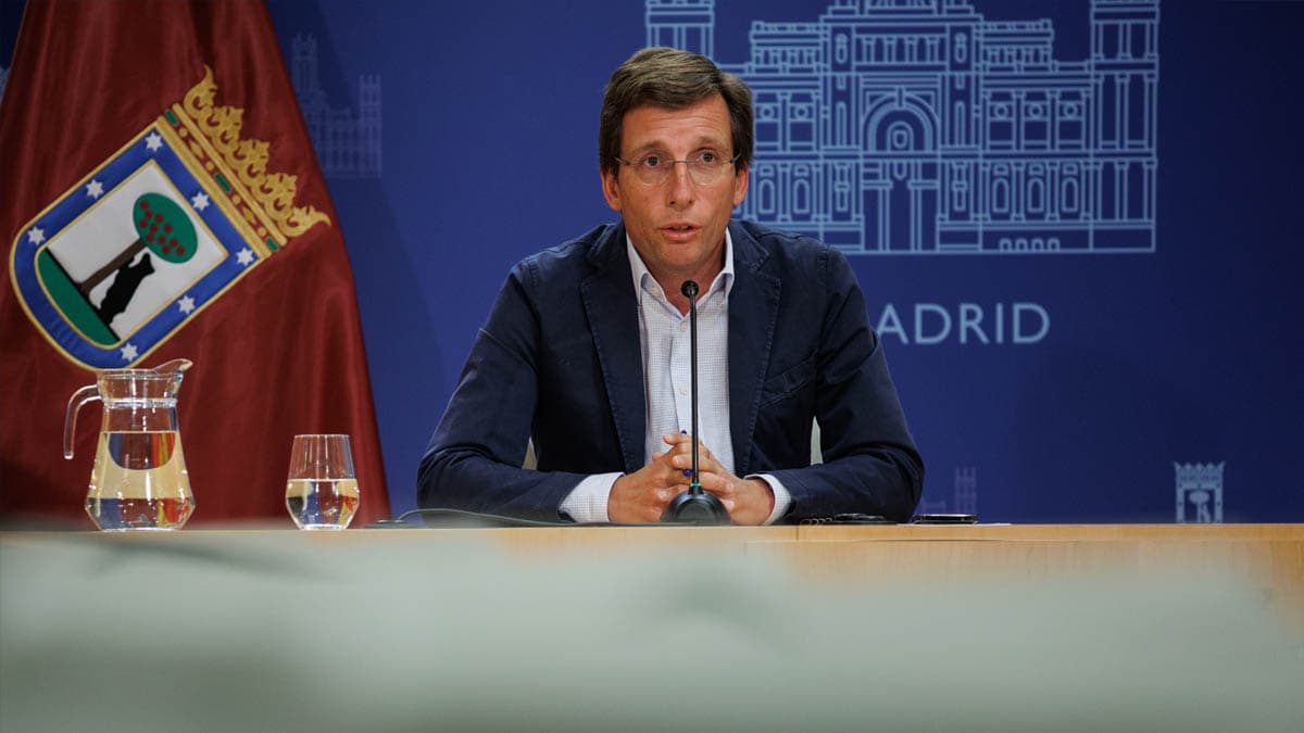 Almeida pide «afinar» los pronósticos de la Aemet por una cuestión de «credibilidad»