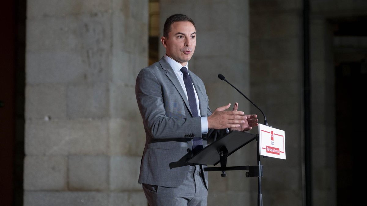 Lobato muestra su «respeto absoluto» a la decisión del TC sobre los votos nulos en Madrid