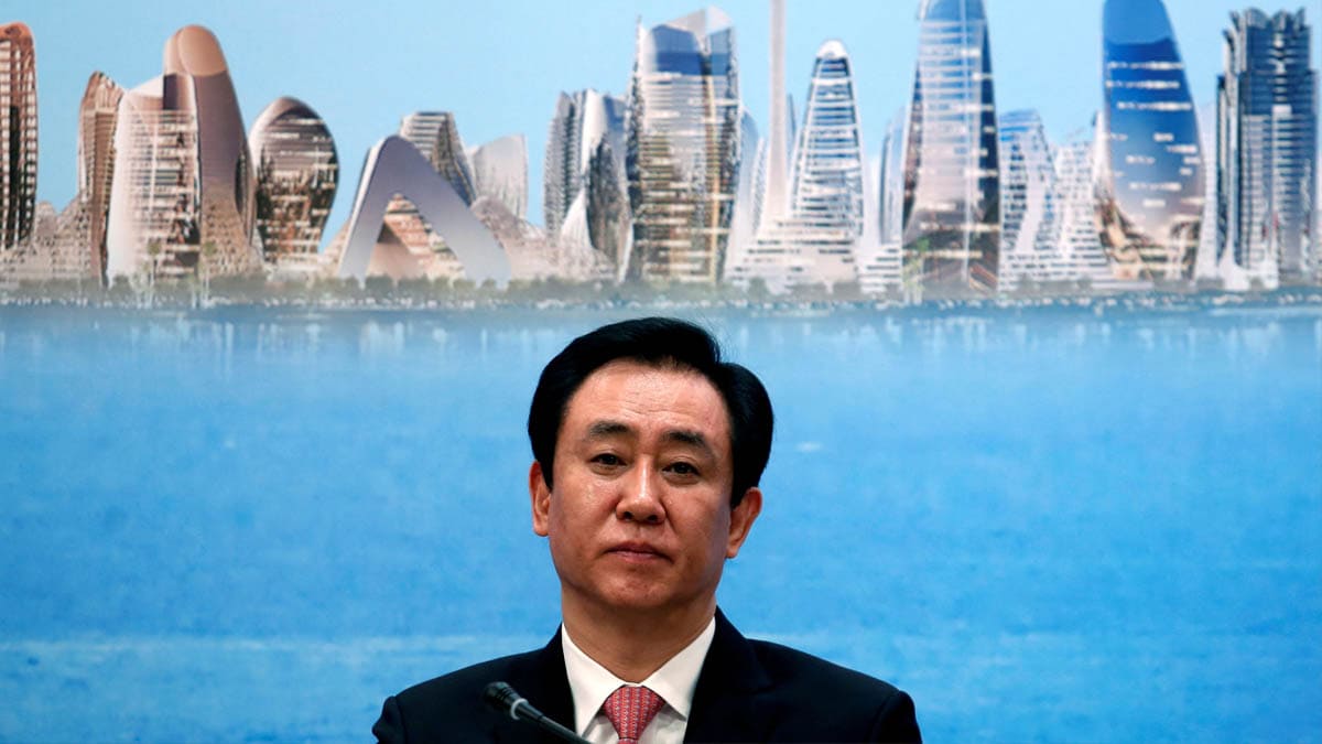 Evergrande se desploma en Bolsa tras anunciar que no puede emitir nuevos pagarés