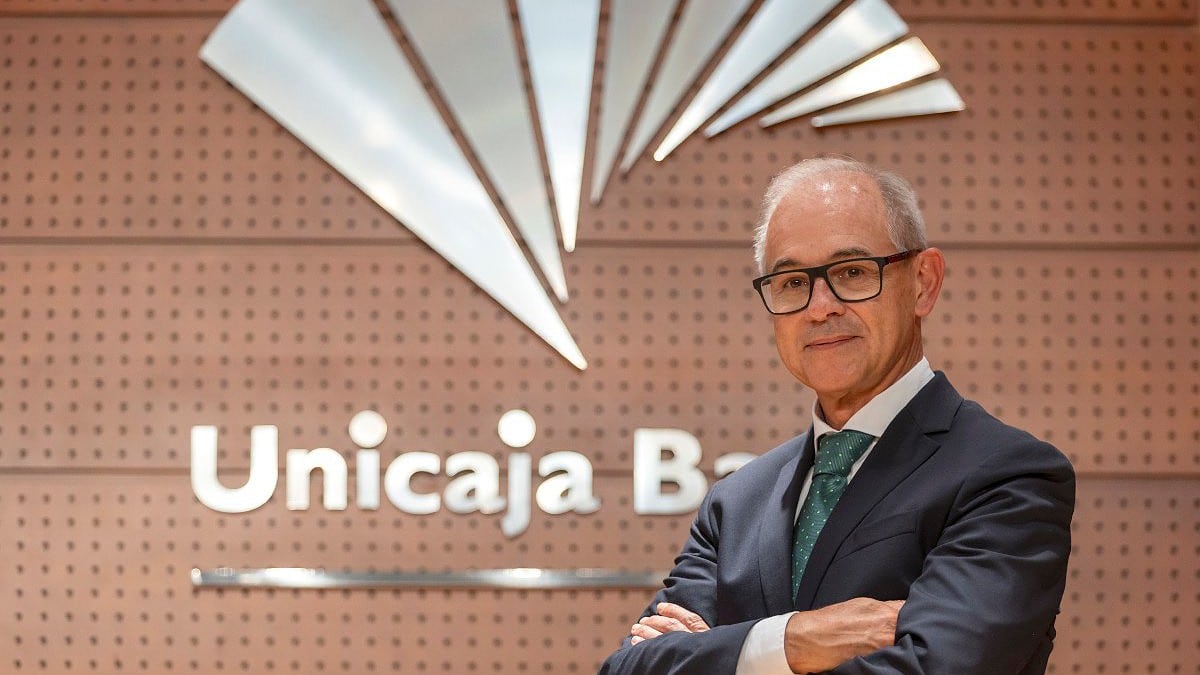 Unicaja cierra su crisis de poder: Azuaga cede todo el mando ejecutivo a Rubiales