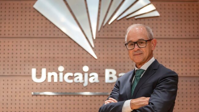 Unicaja cierra su crisis de poder: Azuaga cede todo el mando ejecutivo a Rubiales