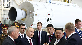 Kim Jong Un y Putin se reúnen en un centro de ensamblaje y lanzamiento de cohetes en Rusia